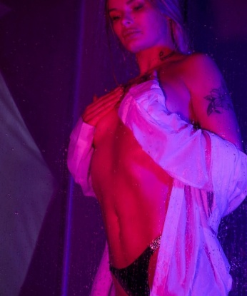 Анкета проститутки Жанна - город Долина, 25 лет, №4297